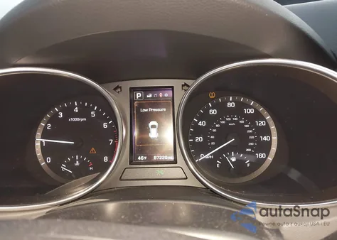 2017 Hyundai Santa Fe Sport 2.4L z USA, uszkodzony, nr VIN 5NMZUDLBXHH016041